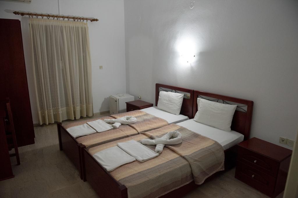 Hotel Glaros Амудия Стая снимка